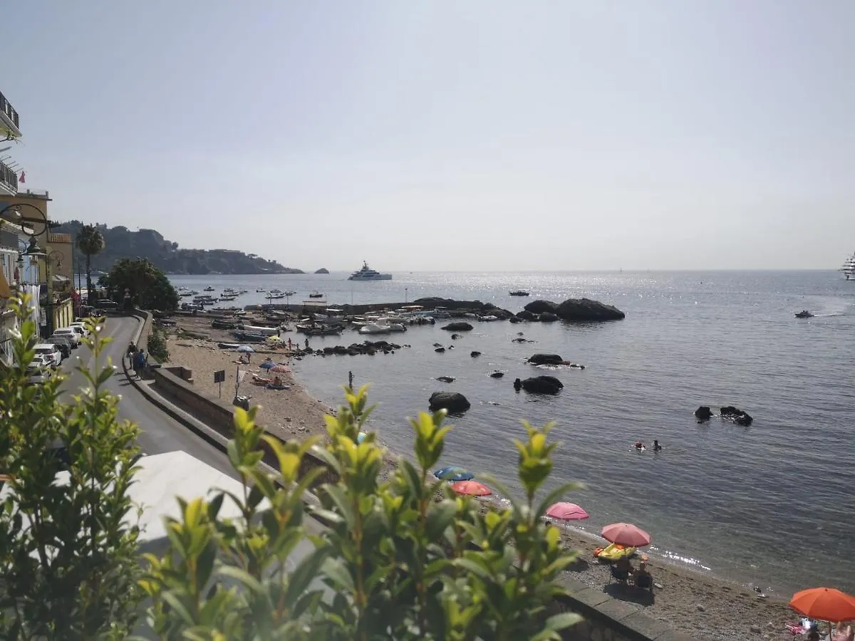 Tulla'S Hotel Giardini Naxos 0*,