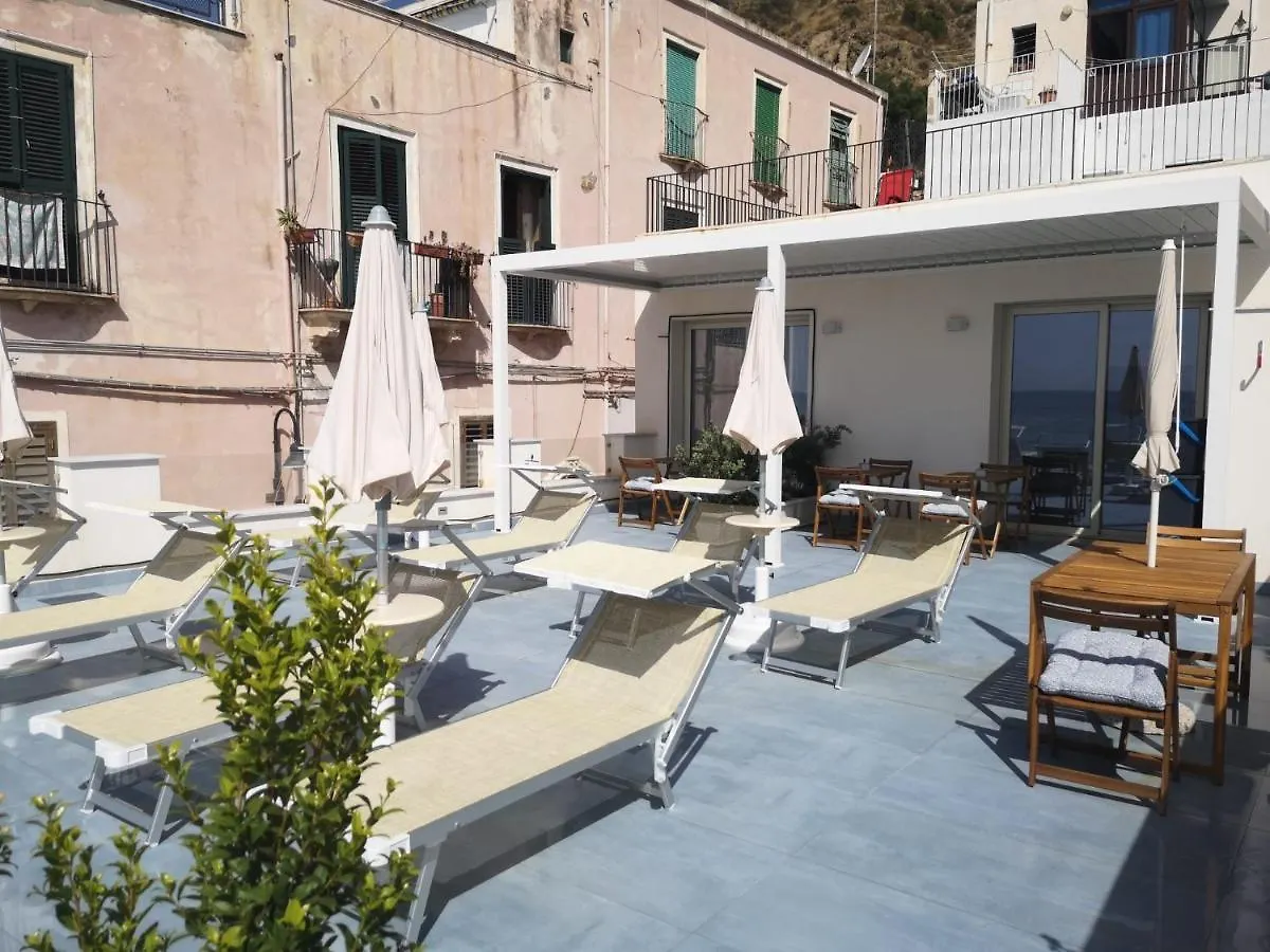 Tulla'S Hotel Giardini Naxos